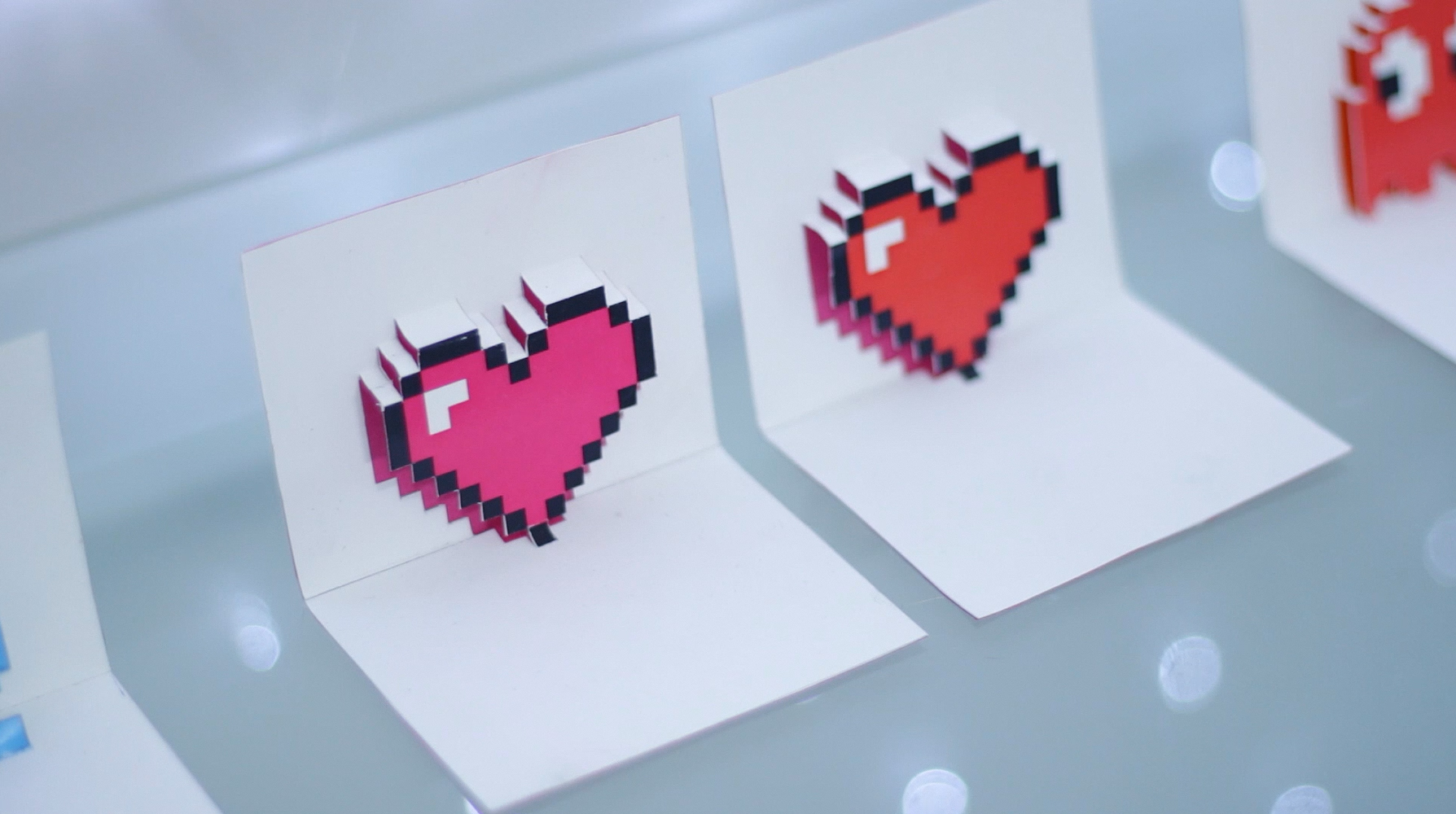 cartão coração 3D pixel 8 bit